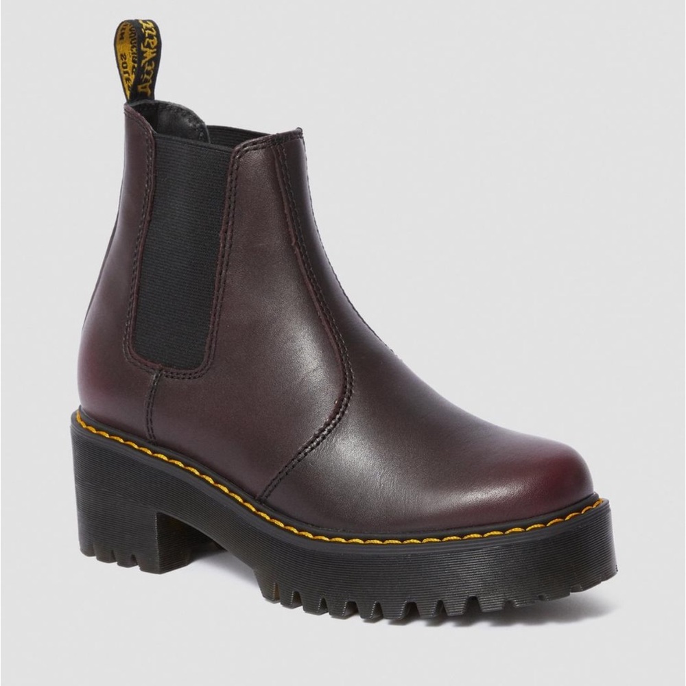 Dr. Martens ROMETTY WOMEN'S VINTAGE LEATHER PLATFORM CHELSEA BOOTS